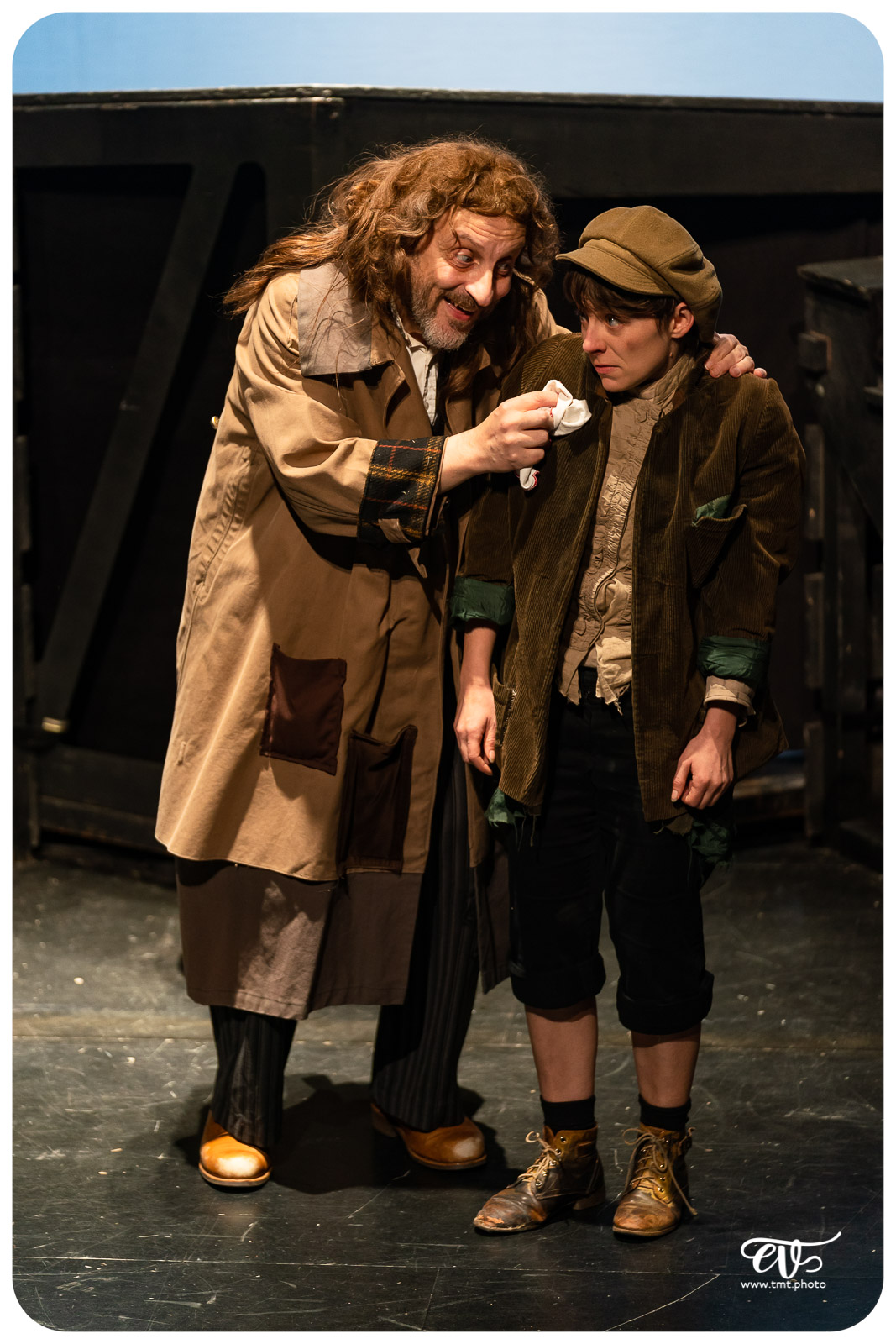 OLIVER TWIST (CIE LA MESNIE H.)